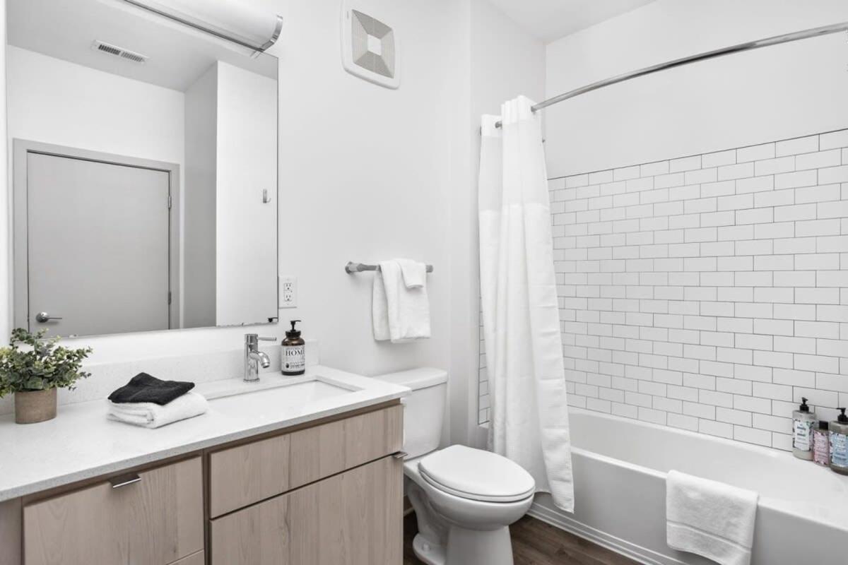 Apartment Cozysuites I Trendy 1br, Bottleworks Indy #2