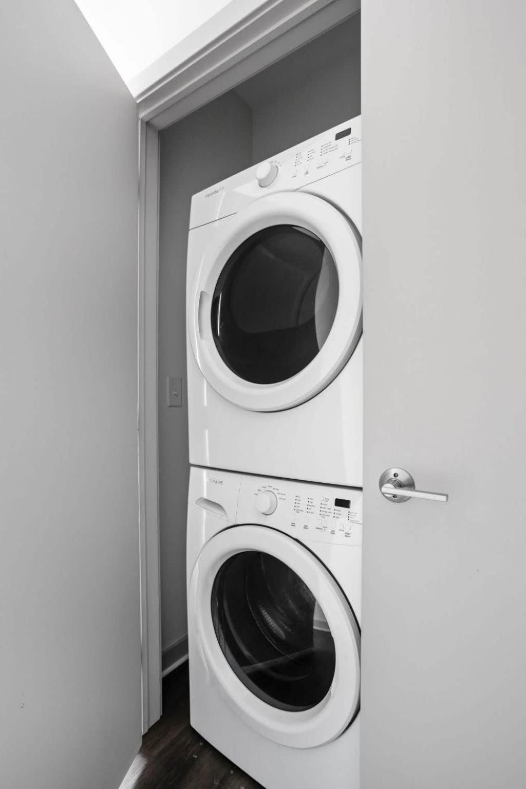 Cozysuites I Trendy 1br, Bottleworks Indy #2 Apartment *